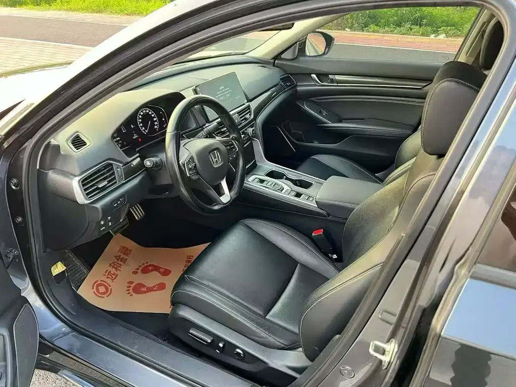 Honda Accord — фото 3