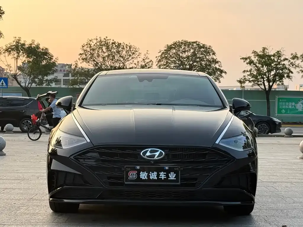 Hyundai Sonata — фото 2