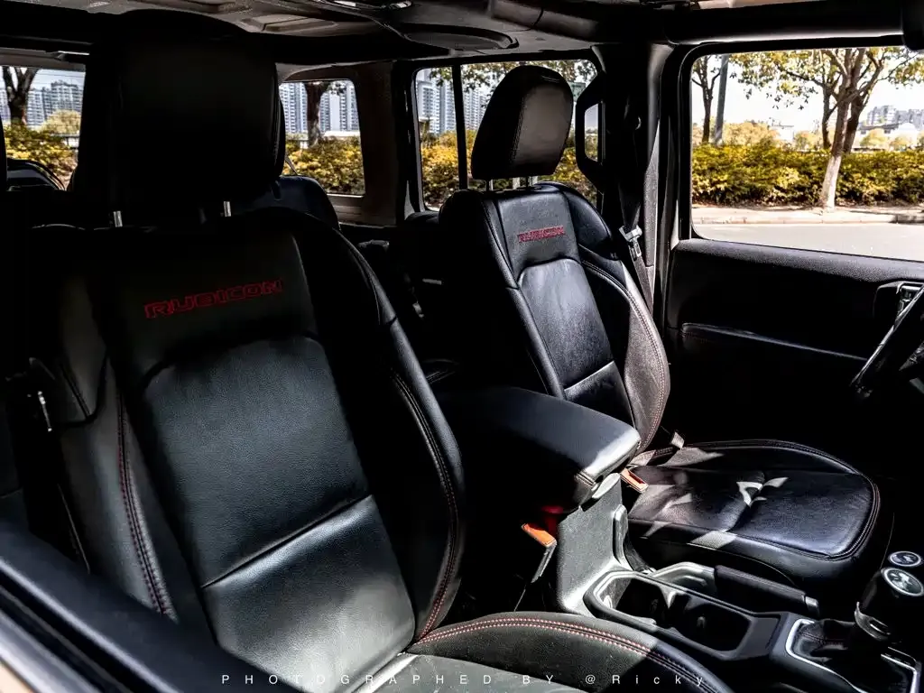 Jeep Wrangler — фото 6