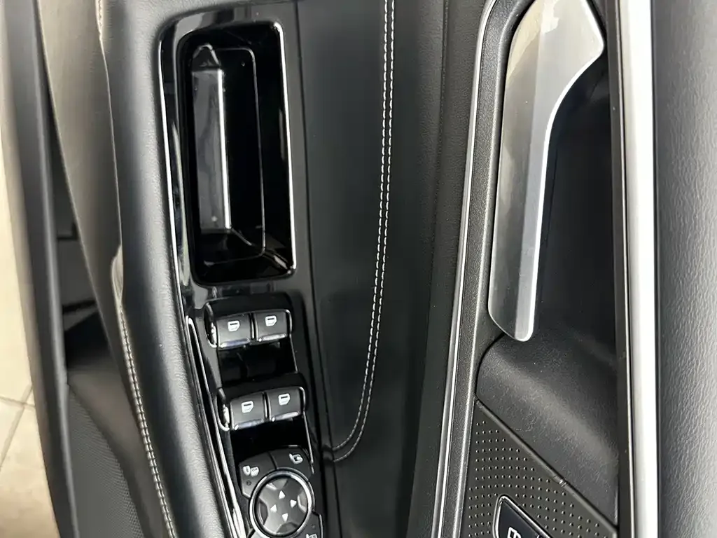 Ford Edge — фото 9