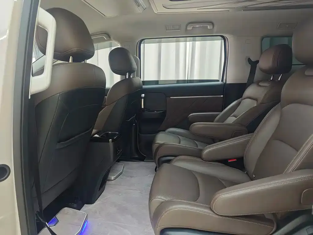 Wuling Xingguang 730 New Energy — фото 7