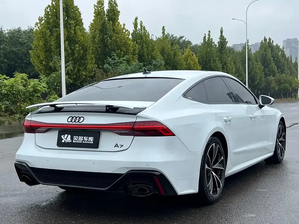 Audi A7 — фото 8