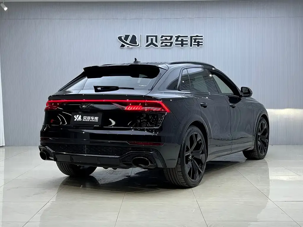 Audi RS Q8 — фото 3
