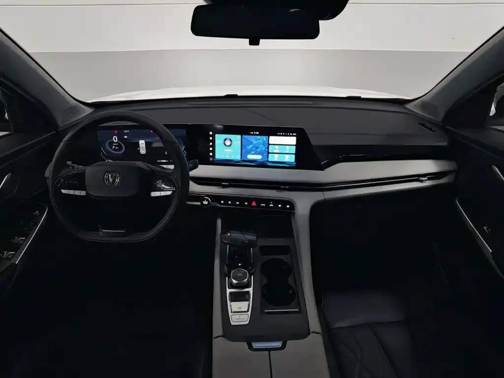 Changan CS75 PLUS — фото 2