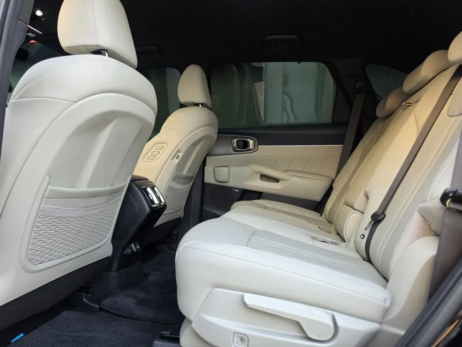 Kia Sorento — фото 4