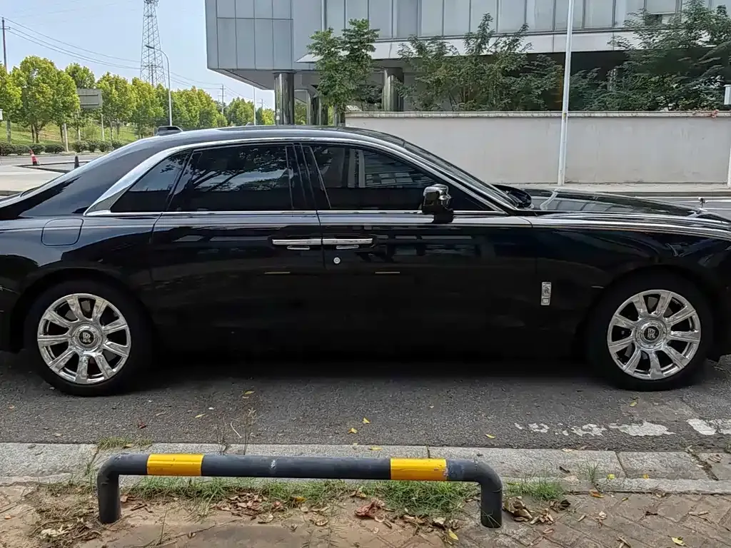 Rolls-Royce Ghost — фото 4