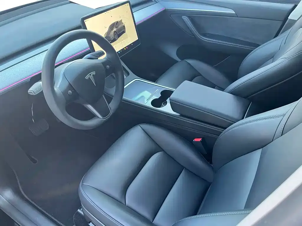 Tesla Model Y — фото 9