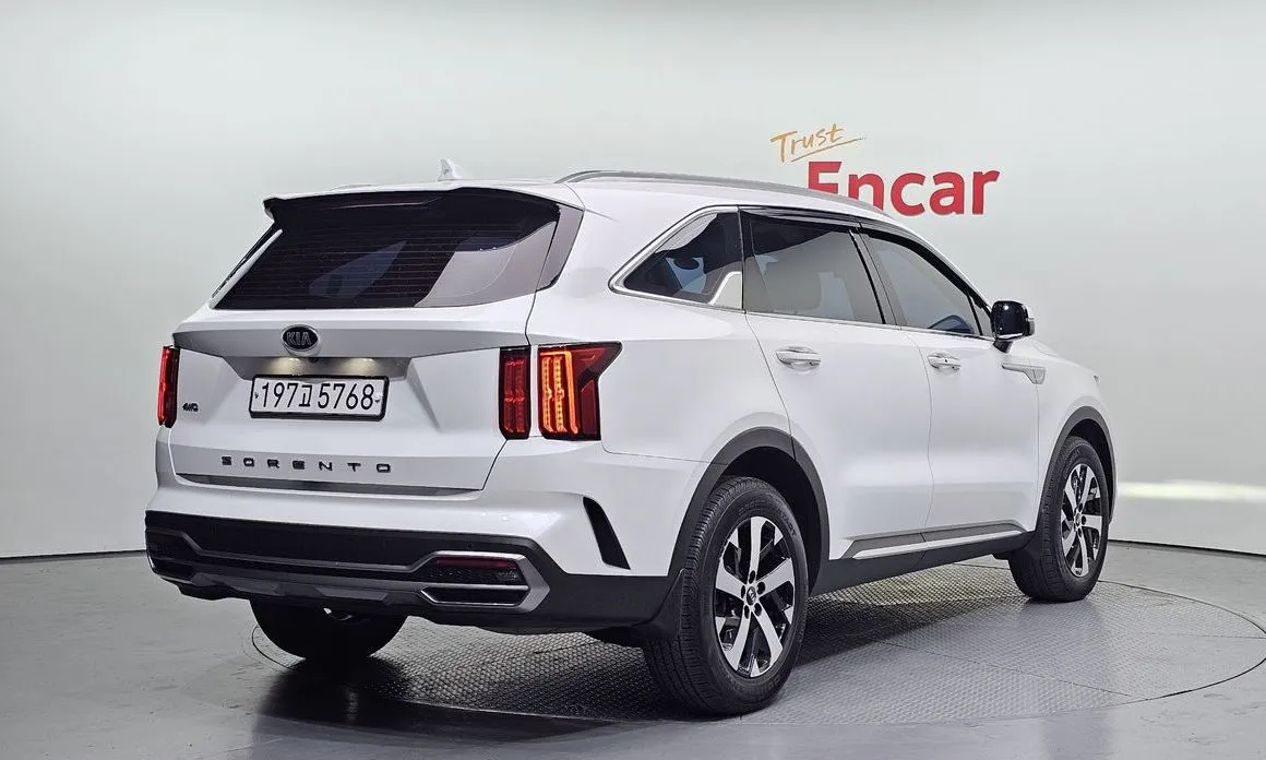 Kia Sorento — фото 5