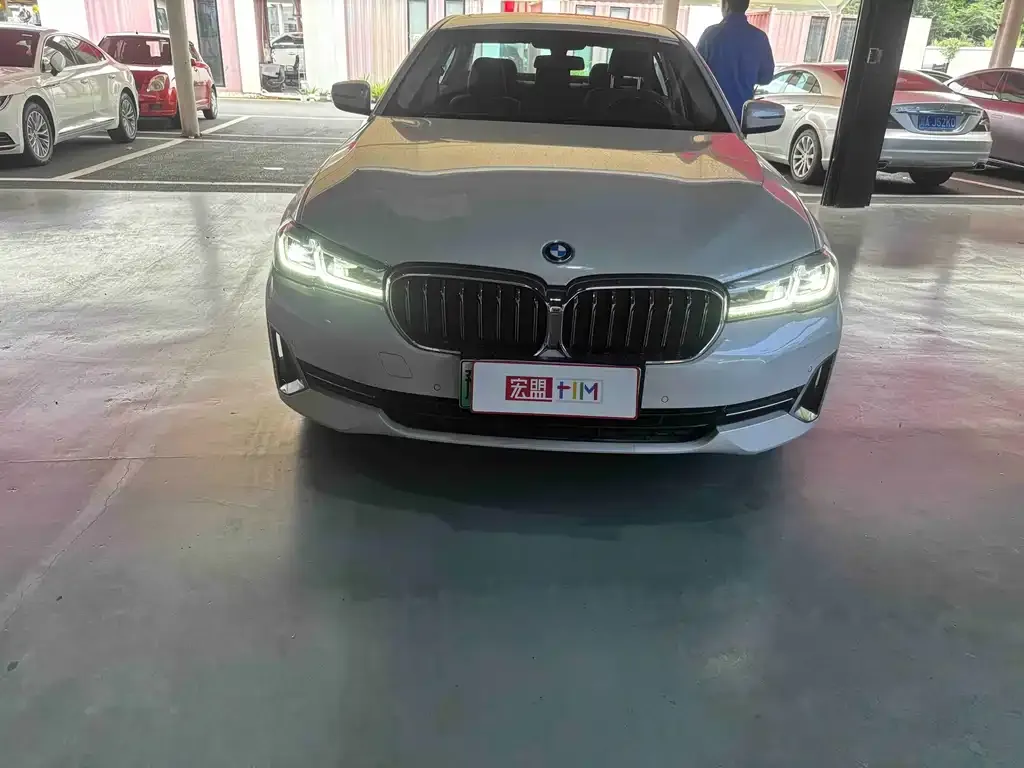 BMW 5 Series New Energy — фото 10