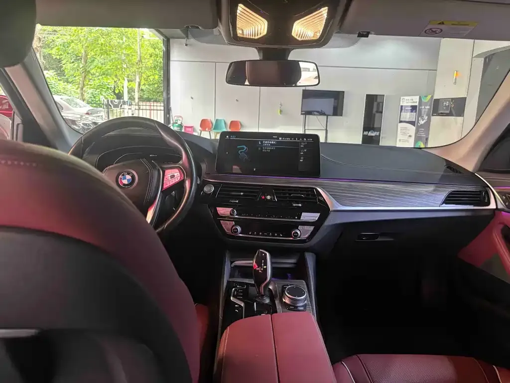 BMW 5 Series New Energy — фото 9