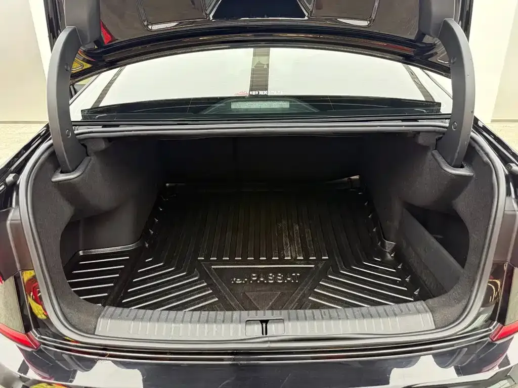 Volkswagen Passat — фото 9