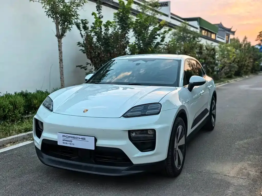 Porsche Macan EV — фото 1