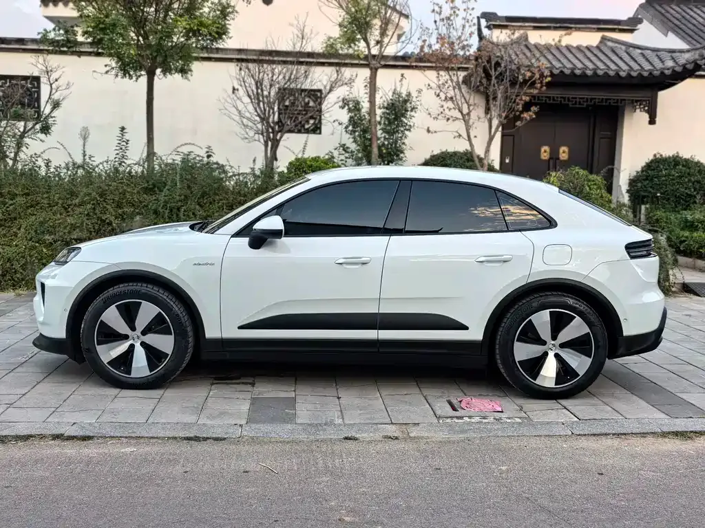 Porsche Macan EV — фото 10