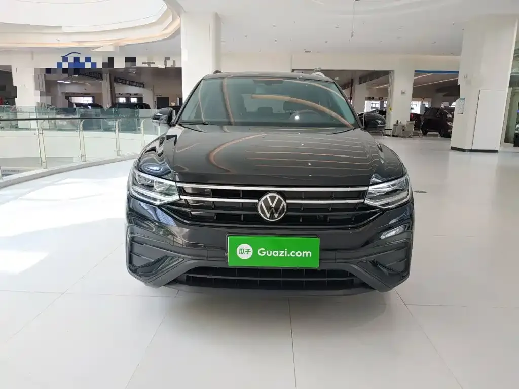 Volkswagen Tiguan L — фото 6