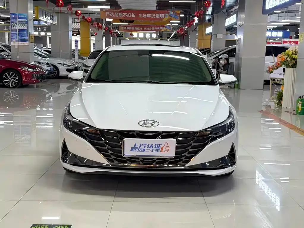 Hyundai Elantra — фото 4