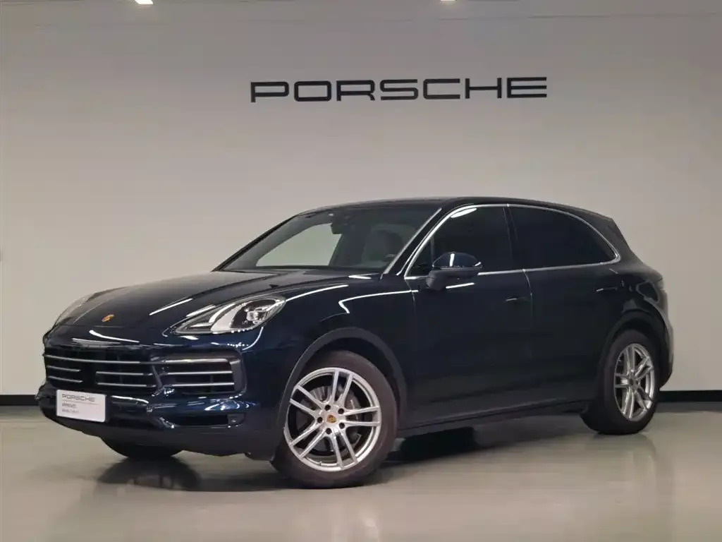 Porsche Cayenne — фото 1