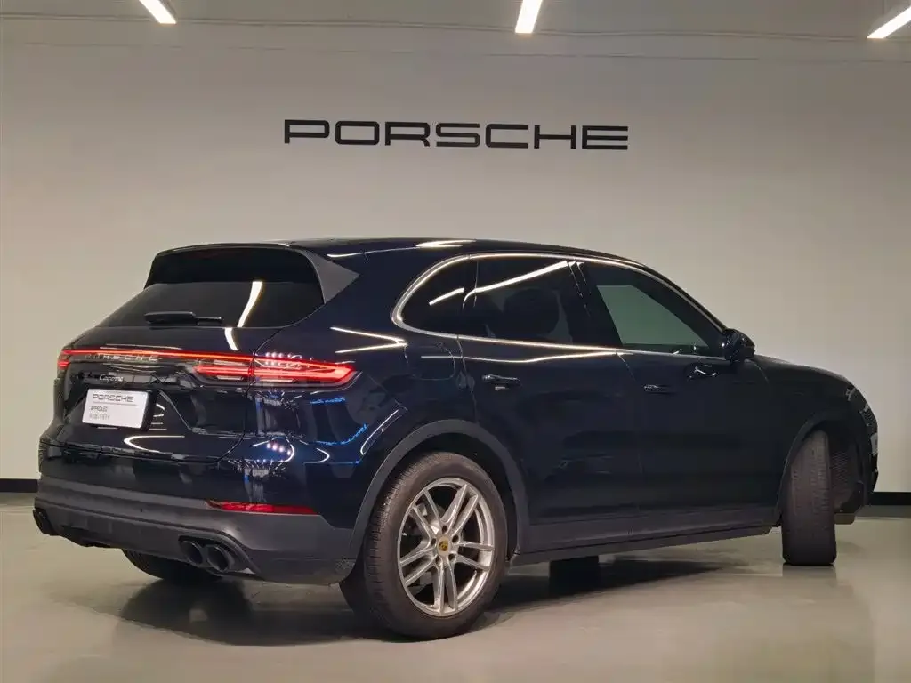 Porsche Cayenne — фото 7
