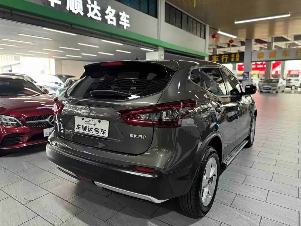 Nissan Qashqai — фото 2