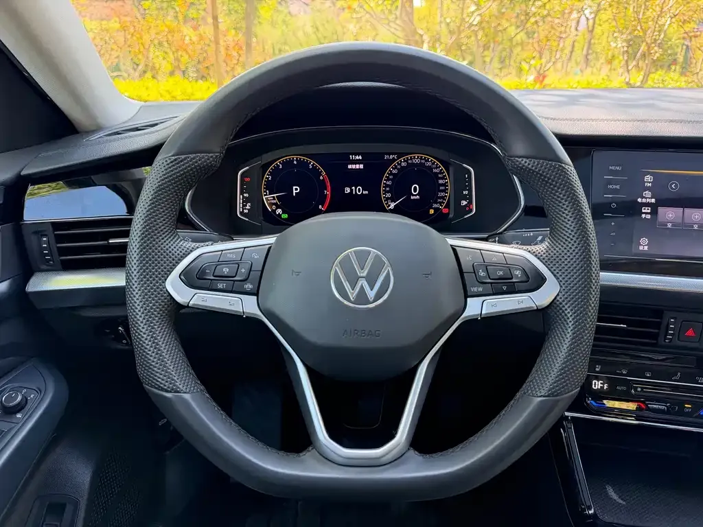 Volkswagen Passat — фото 2
