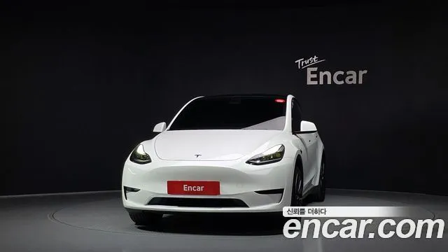 Tesla Model Y — фото 3