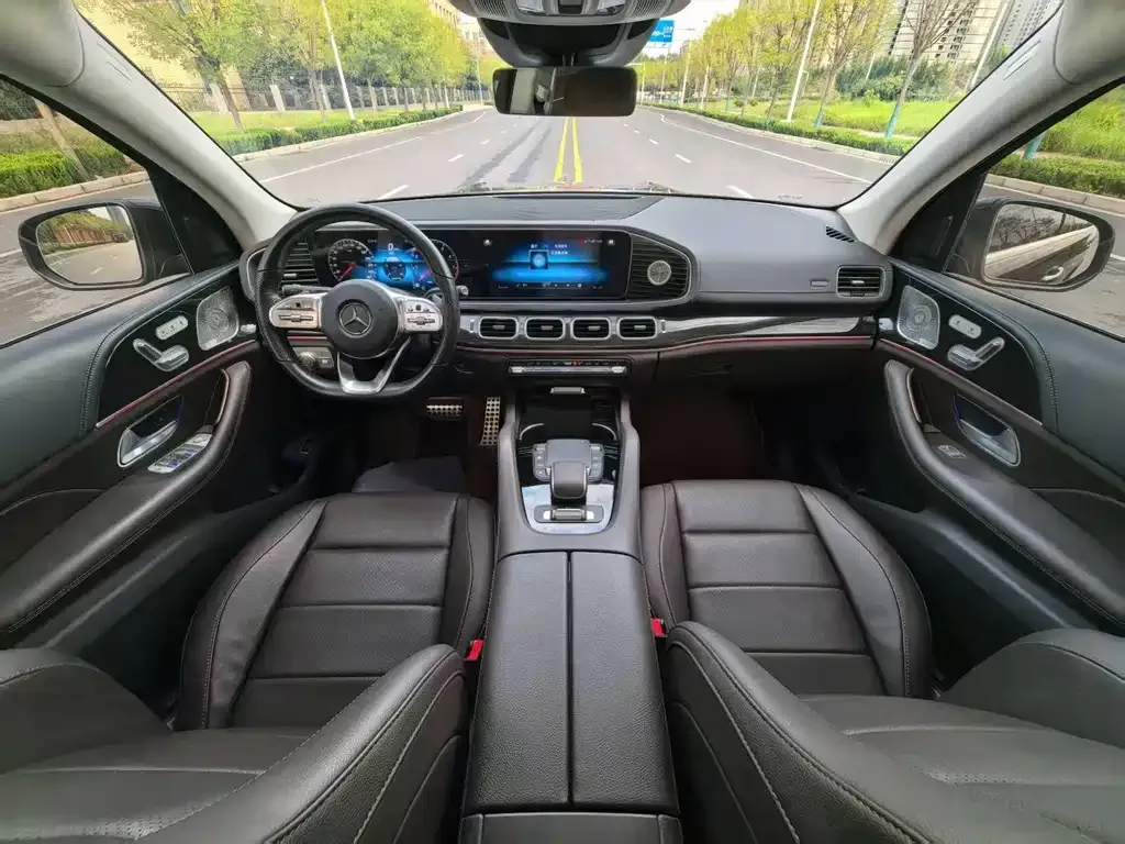 Mercedes-Benz GLS — фото 4