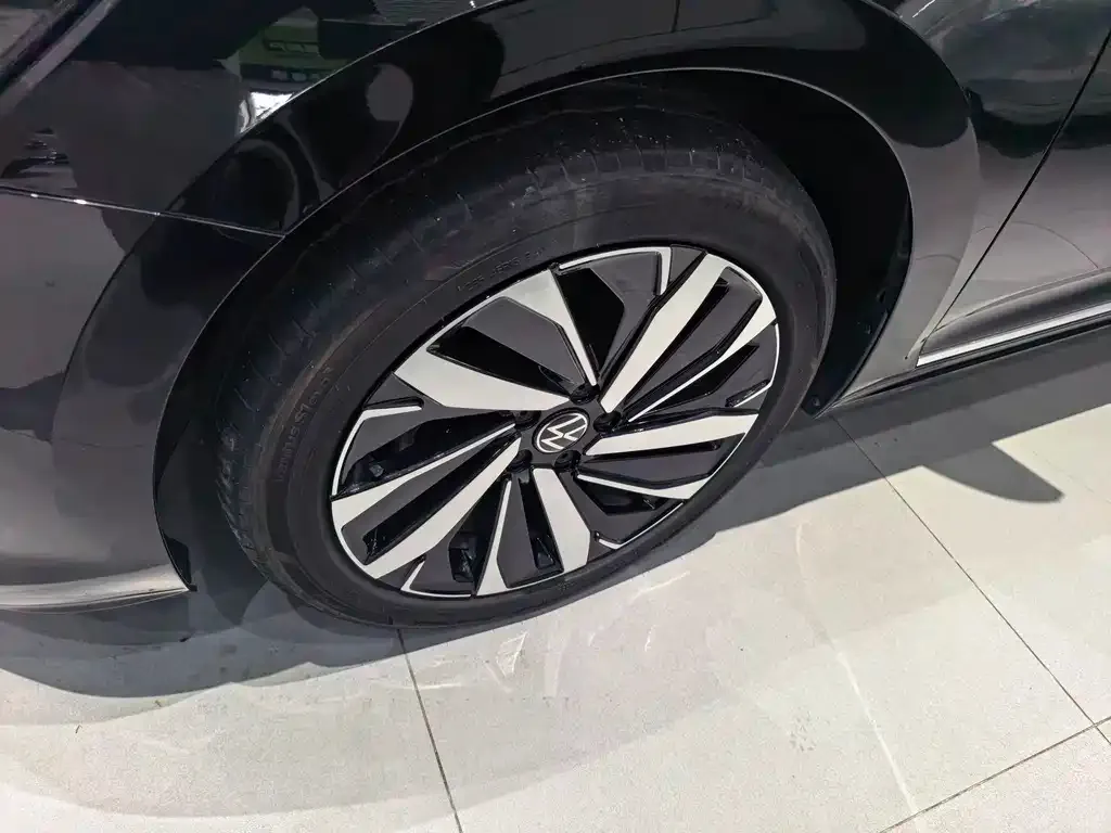 Volkswagen Passat — фото 3