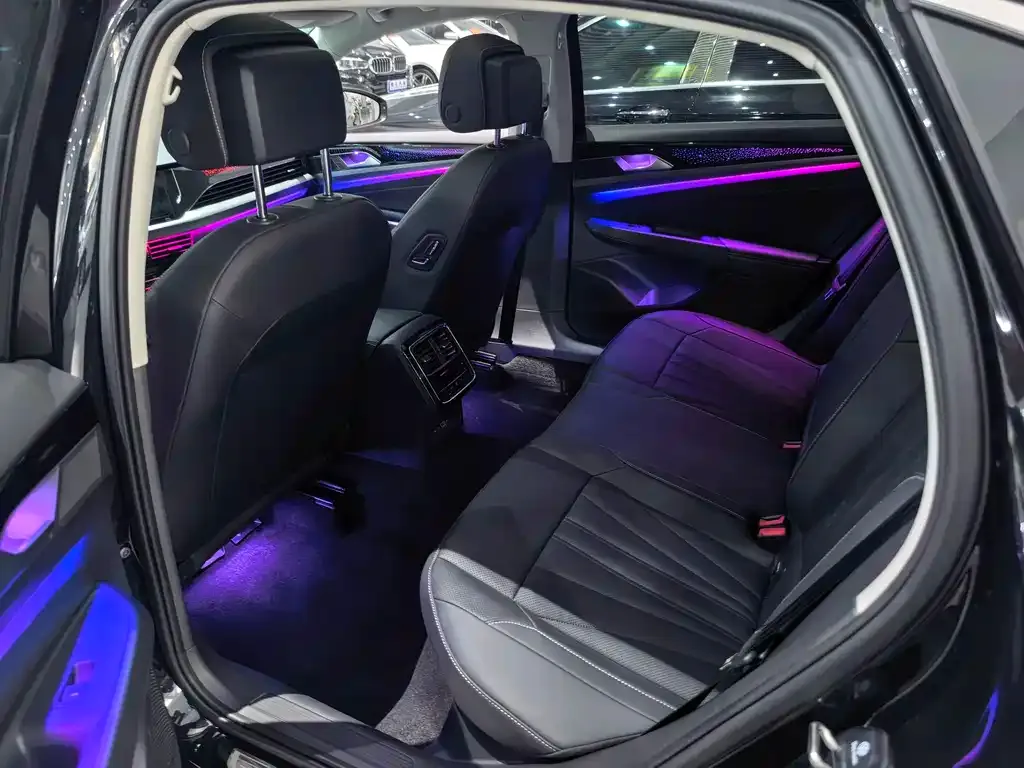 Volkswagen Passat — фото 2