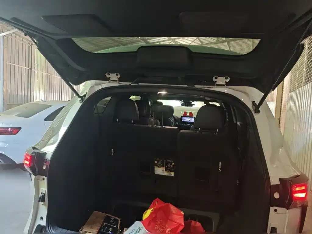 Toyota Granvia — фото 8