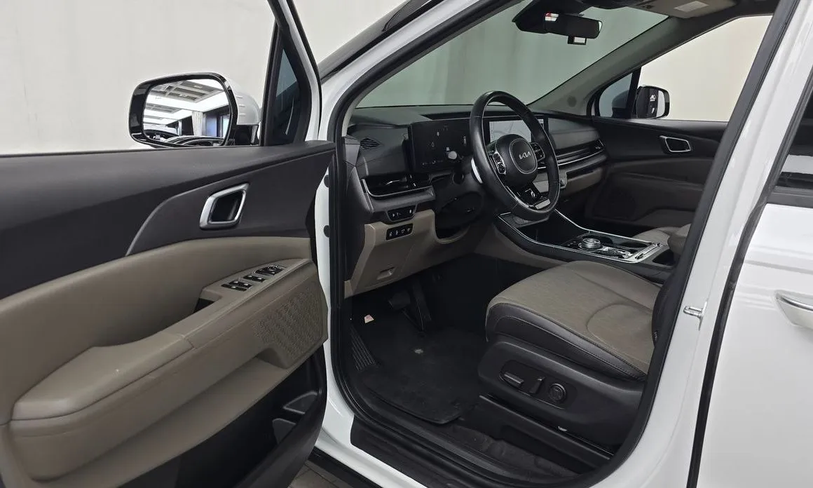 Kia Carnival — фото 10