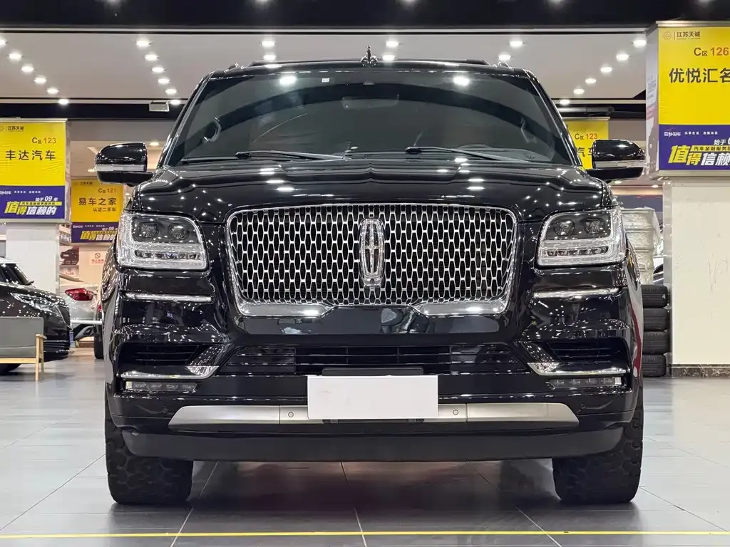 Lincoln Navigator — фото 10
