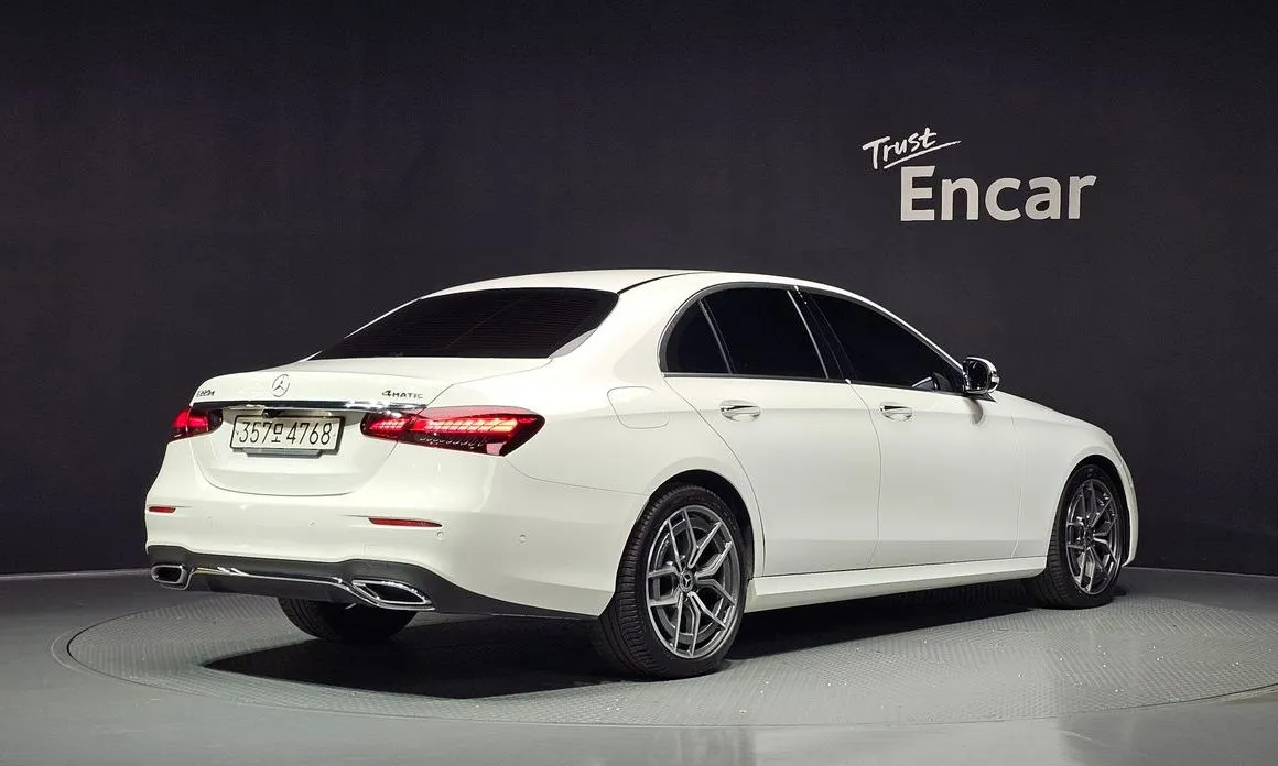 Mercedes-Benz E-Class — фото 6