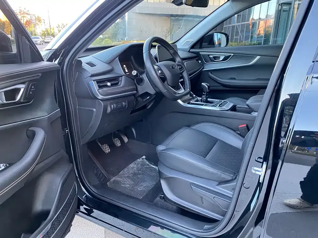 Chery Tiggo 8 — фото 10