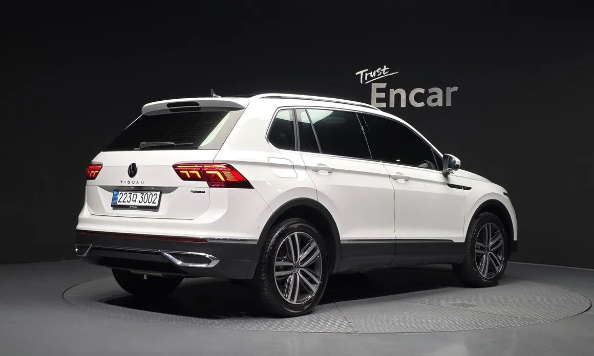 Volkswagen Tiguan — фото 4