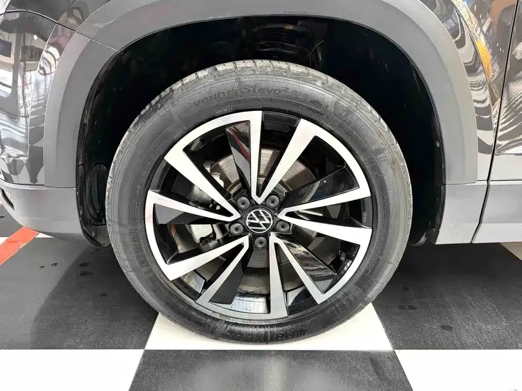 Volkswagen Tharu — фото 3
