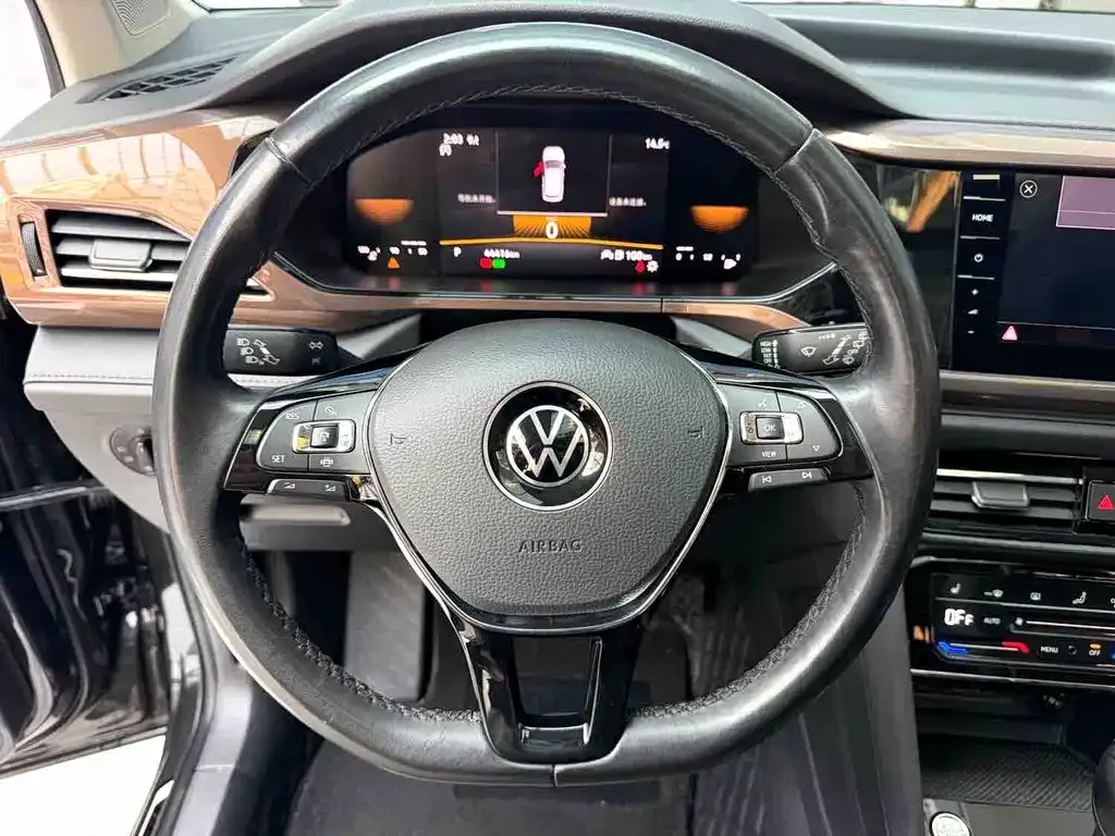 Volkswagen Tharu — фото 4