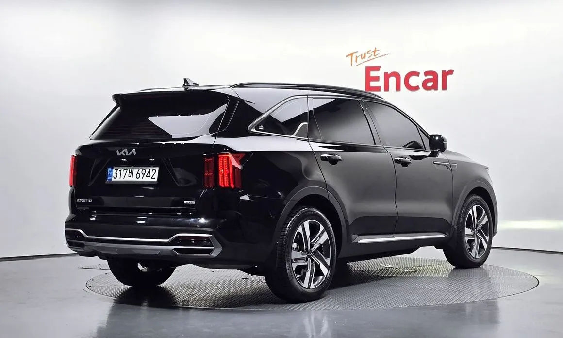 Kia Sorento — фото 7