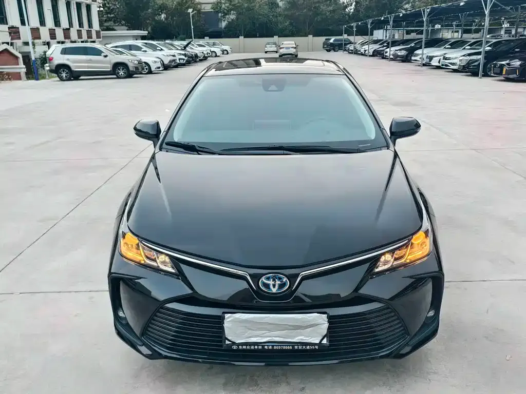 Toyota Corolla — фото 4