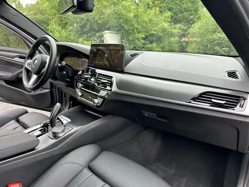 BMW 5 Series (Import) — фото 3