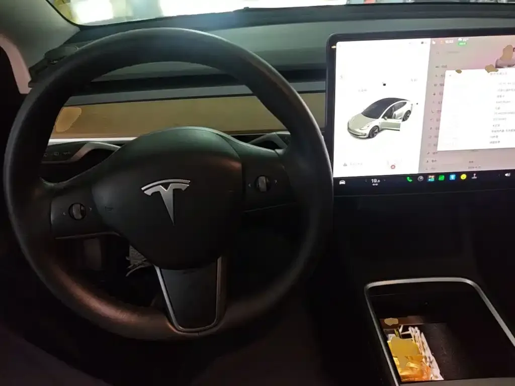Tesla Model 3 — фото 8