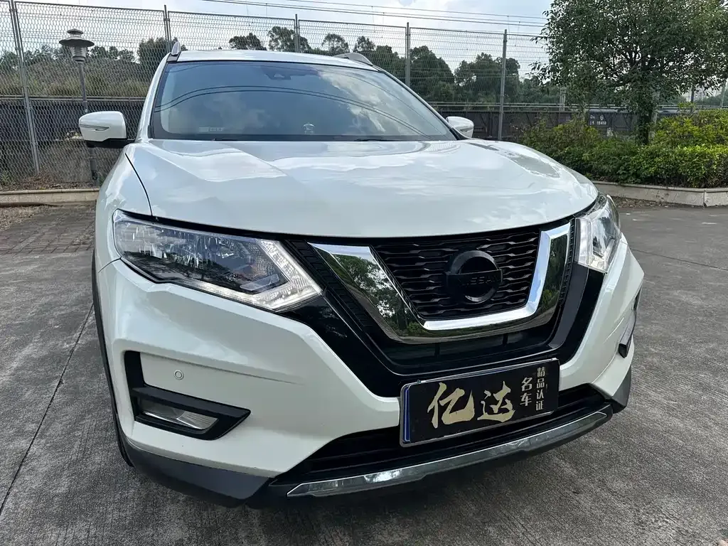 Nissan X-Trail — фото 5