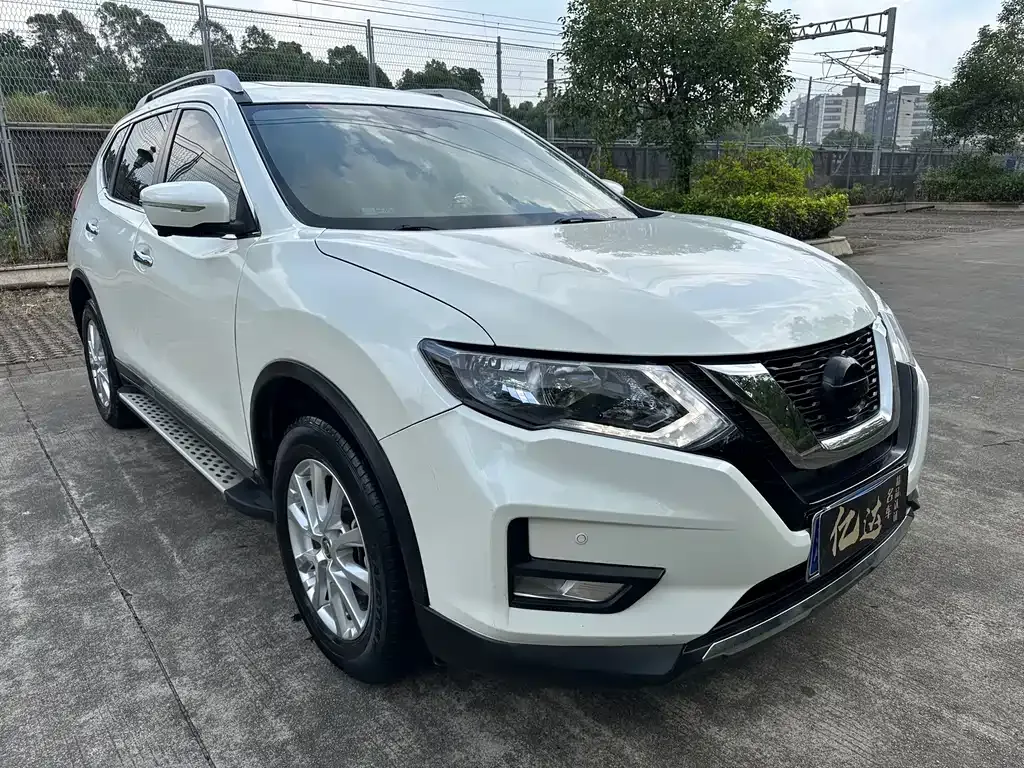 Nissan X-Trail — фото 6