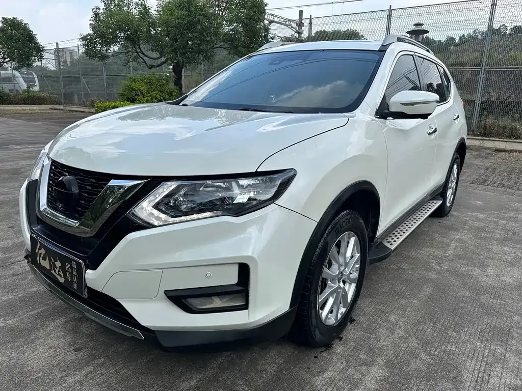 Nissan X-Trail — фото 7