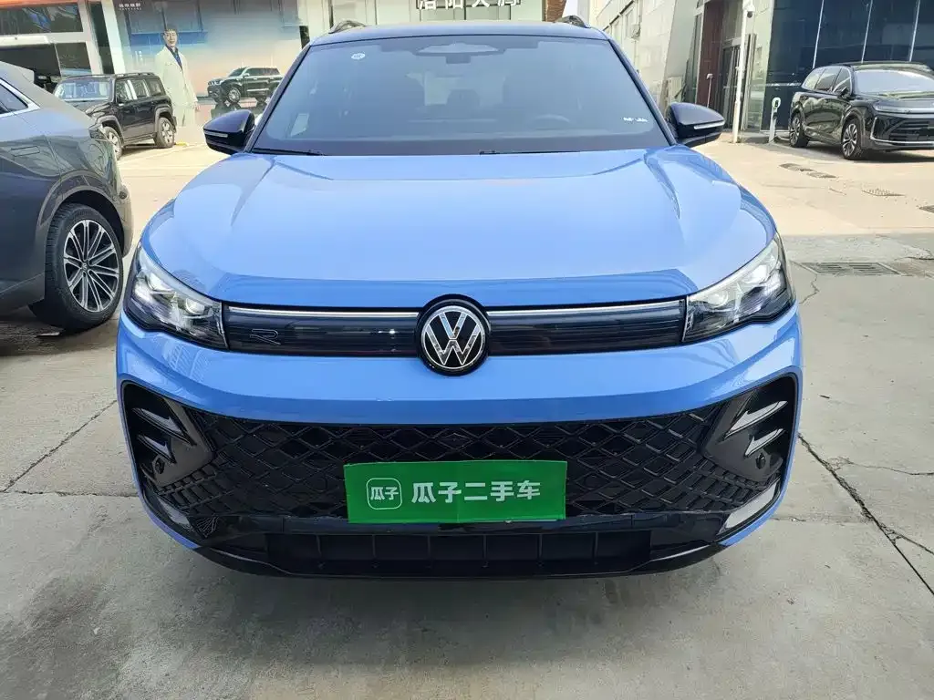 Volkswagen Tiguan L — фото 3