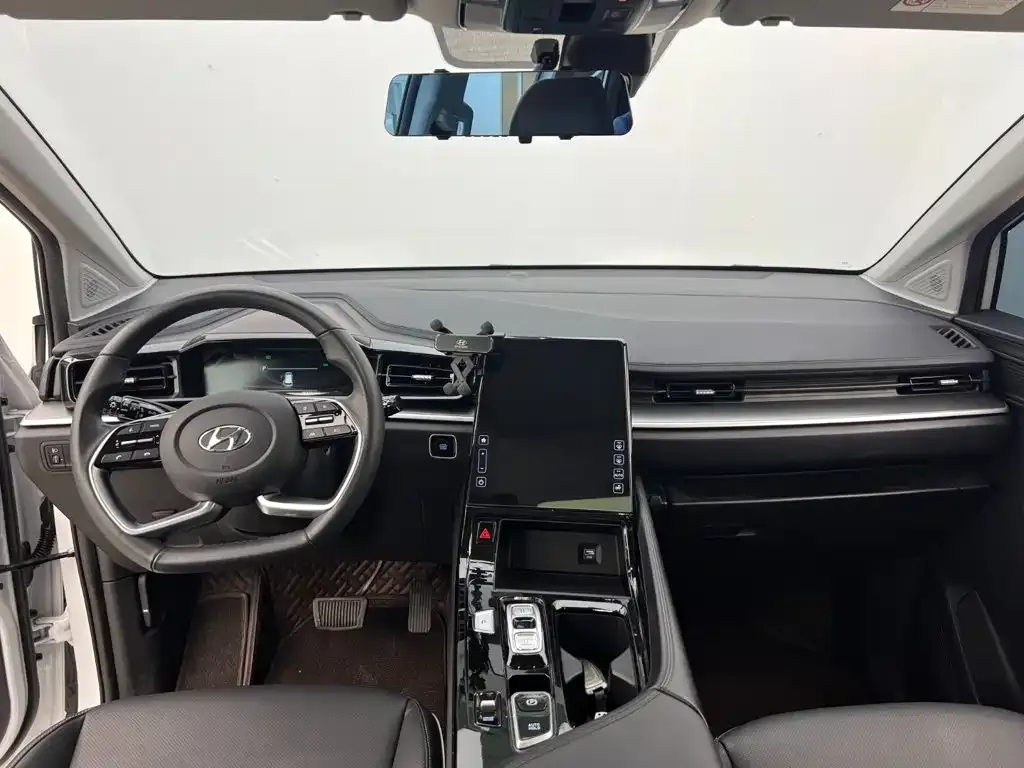 Hyundai Custo — фото 4