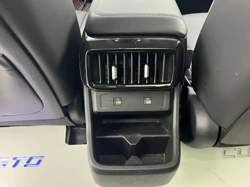 Hyundai Custo — фото 2