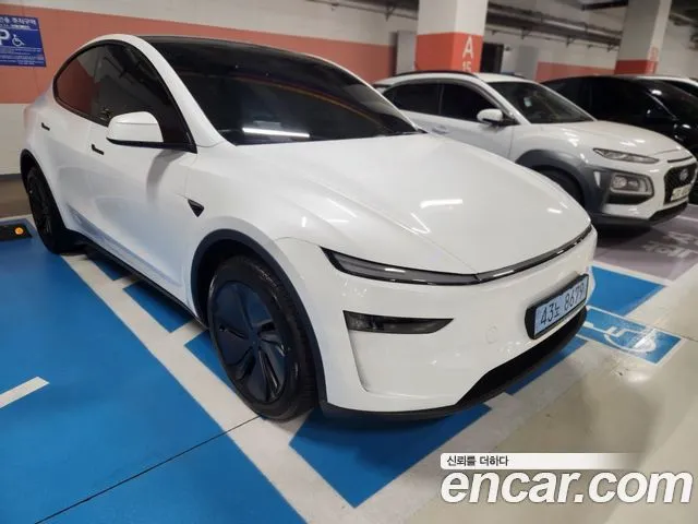Tesla Model Y — фото 8