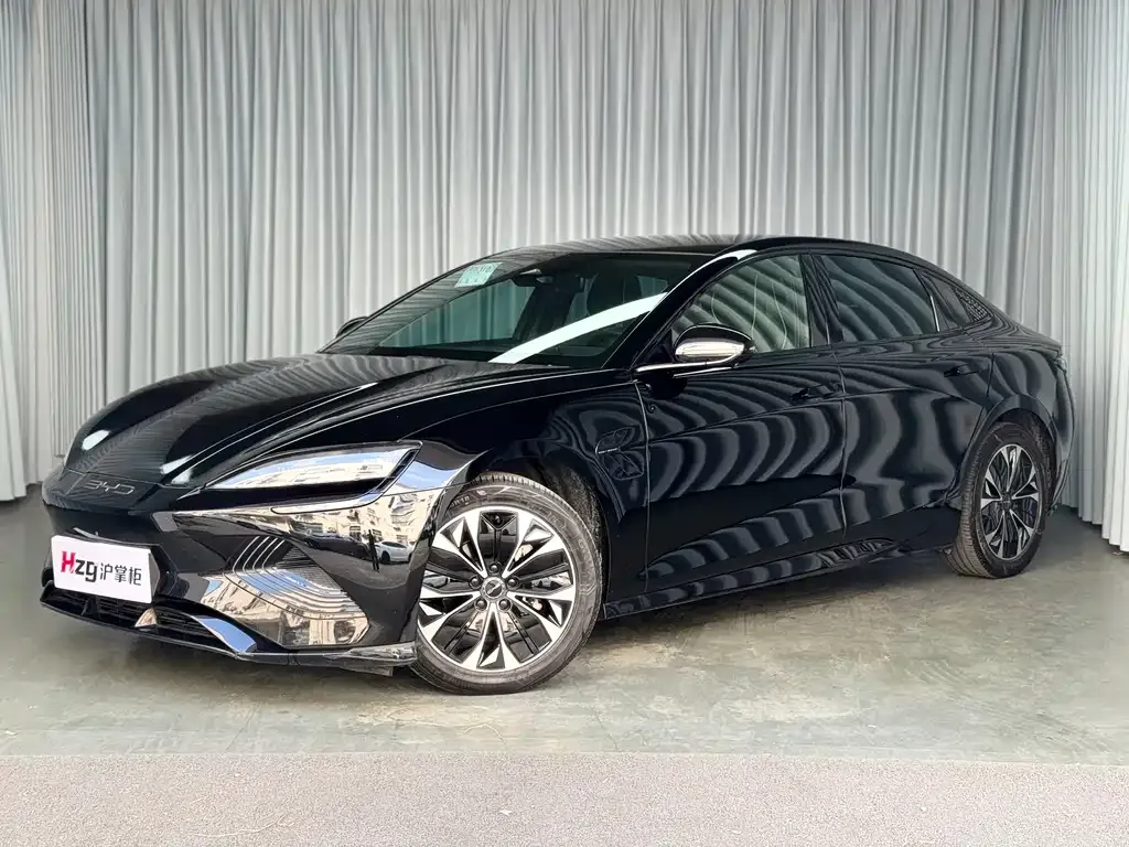 BYD Seal — фото 1