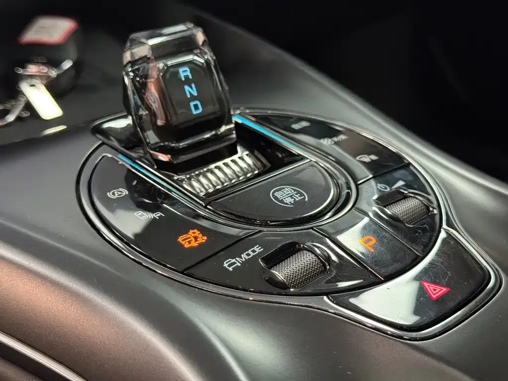 BYD Seal — фото 9