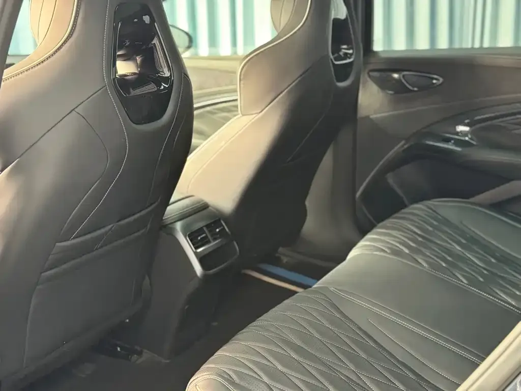 BYD Seal — фото 3