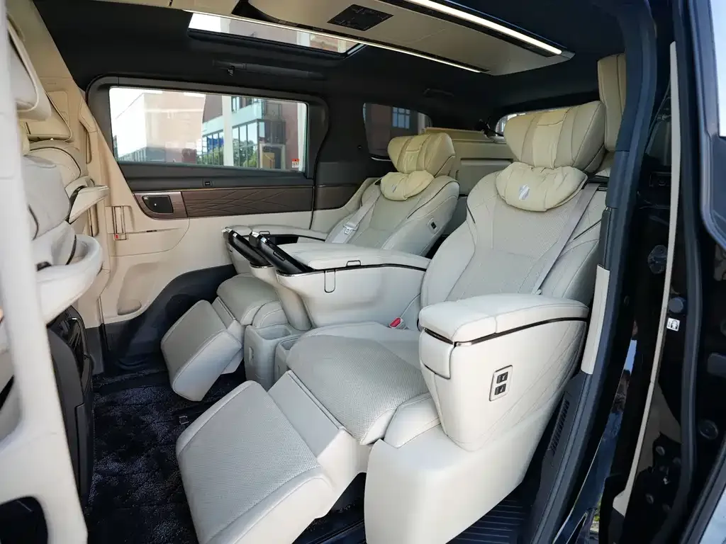 Toyota Alphard — фото 5